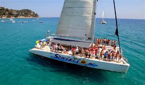 cruising lloret|Lloret de Mar: Catamaran Sailing Cruise with BBQ。